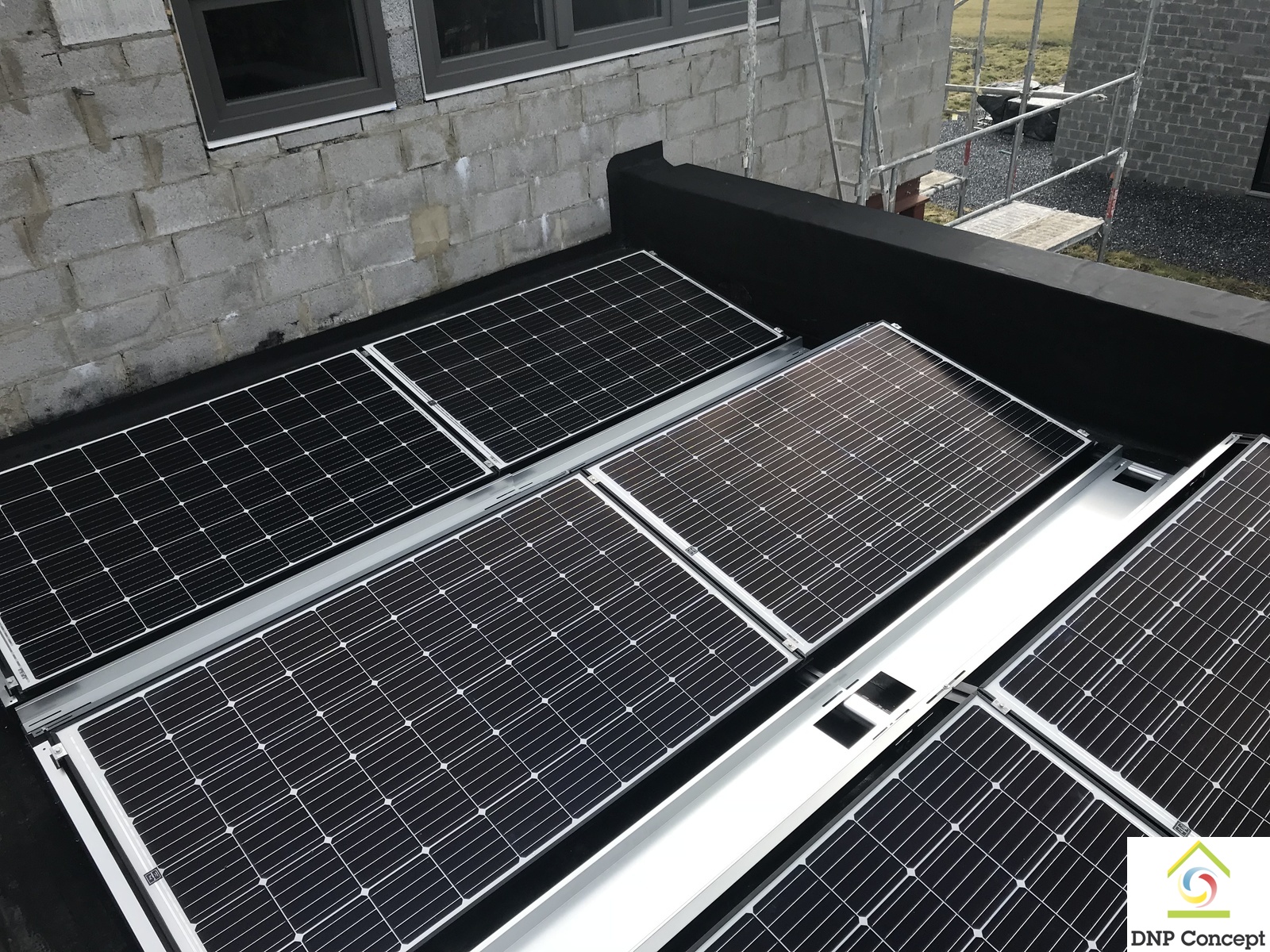 Vue sur différents panneaux photovoltaïques